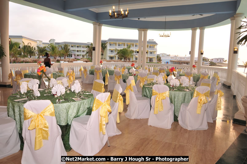 Bird of Paradise Awards & Gala @ Grand Palladium Resort & Spa [Fiesta] - Guest Honouree The Most Honourable P.J. Patterson ON, PC, QC - Hanover Jamaica Travel Guide - Lucea Jamaica Travel Guide is an Internet Travel - Tourism Resource Guide to the Parish of Hanover and Lucea area of Jamaica - http://www.hanoverjamaicatravelguide.com - http://.www.luceajamaicatravelguide.com