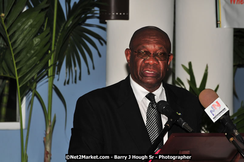 Bird of Paradise Awards & Gala @ Grand Palladium Resort & Spa [Fiesta] - Guest Honouree The Most Honourable P.J. Patterson ON, PC, QC - Hanover Jamaica Travel Guide - Lucea Jamaica Travel Guide is an Internet Travel - Tourism Resource Guide to the Parish of Hanover and Lucea area of Jamaica - http://www.hanoverjamaicatravelguide.com - http://.www.luceajamaicatravelguide.com