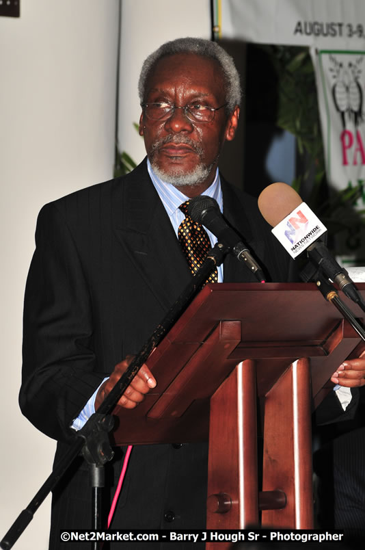 Bird of Paradise Awards & Gala @ Grand Palladium Resort & Spa [Fiesta] - Guest Honouree The Most Honourable P.J. Patterson ON, PC, QC - Hanover Jamaica Travel Guide - Lucea Jamaica Travel Guide is an Internet Travel - Tourism Resource Guide to the Parish of Hanover and Lucea area of Jamaica - http://www.hanoverjamaicatravelguide.com - http://.www.luceajamaicatravelguide.com