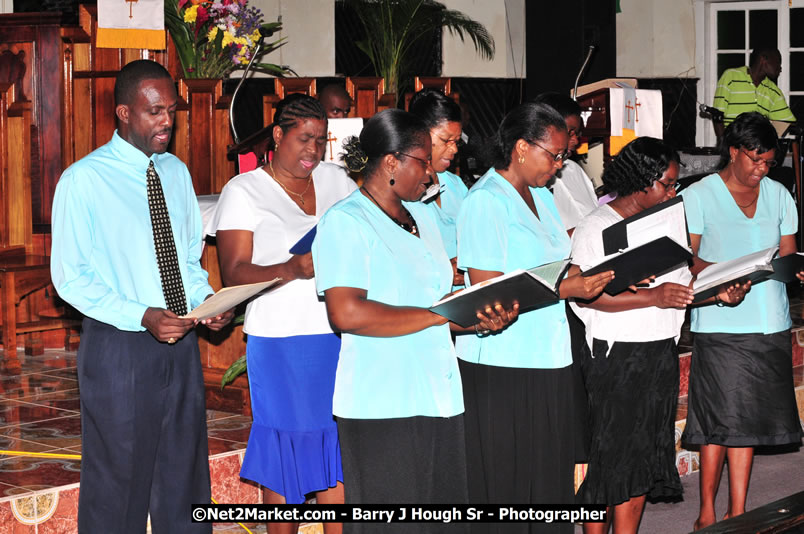 Praise Evening of Excellence Concert Lucea United Church - Hanover Jamaica Travel Guide - Lucea Jamaica Travel Guide is an Internet Travel - Tourism Resource Guide to the Parish of Hanover and Lucea area of Jamaica - http://www.hanoverjamaicatravelguide.com - http://.www.luceajamaicatravelguide.com