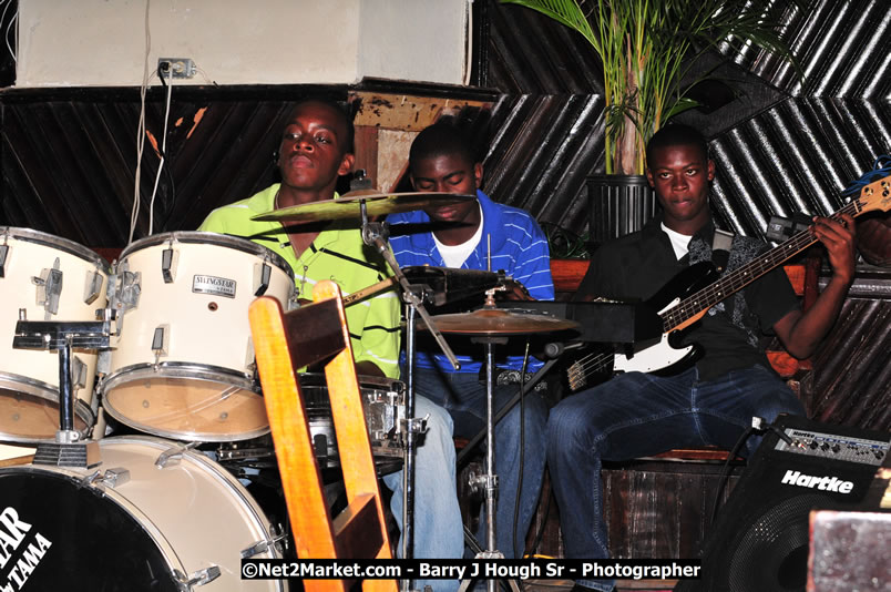 Praise Evening of Excellence Concert Lucea United Church - Hanover Jamaica Travel Guide - Lucea Jamaica Travel Guide is an Internet Travel - Tourism Resource Guide to the Parish of Hanover and Lucea area of Jamaica - http://www.hanoverjamaicatravelguide.com - http://.www.luceajamaicatravelguide.com