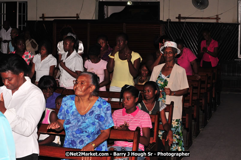 Praise Evening of Excellence Concert Lucea United Church - Hanover Jamaica Travel Guide - Lucea Jamaica Travel Guide is an Internet Travel - Tourism Resource Guide to the Parish of Hanover and Lucea area of Jamaica - http://www.hanoverjamaicatravelguide.com - http://.www.luceajamaicatravelguide.com