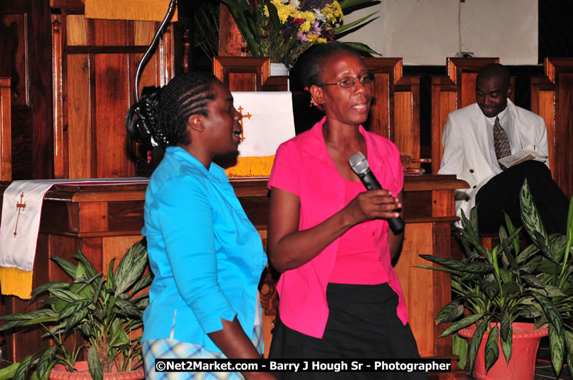 Praise Evening of Excellence Concert Lucea United Church - Hanover Jamaica Travel Guide - Lucea Jamaica Travel Guide is an Internet Travel - Tourism Resource Guide to the Parish of Hanover and Lucea area of Jamaica - http://www.hanoverjamaicatravelguide.com - http://.www.luceajamaicatravelguide.com