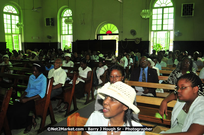 Lucea United Church - United Church in Jamaica and Cayman Islands - Worship Service & Celebration of the Sacrament of Holy Communion - Special Guests: Hanover Homecoming Foundation & His Excellency The Most Honourable Professor Sir Kenneth Hall Governor General of Jamaica - Hanover Jamaica Travel Guide - Lucea Jamaica Travel Guide is an Internet Travel - Tourism Resource Guide to the Parish of Hanover and Lucea area of Jamaica - http://www.hanoverjamaicatravelguide.com - http://.www.luceajamaicatravelguide.com