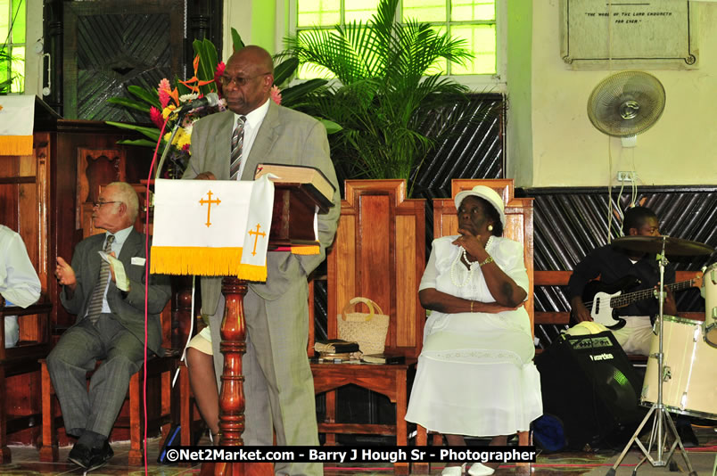 Lucea United Church - United Church in Jamaica and Cayman Islands - Worship Service & Celebration of the Sacrament of Holy Communion - Special Guests: Hanover Homecoming Foundation & His Excellency The Most Honourable Professor Sir Kenneth Hall Governor General of Jamaica - Hanover Jamaica Travel Guide - Lucea Jamaica Travel Guide is an Internet Travel - Tourism Resource Guide to the Parish of Hanover and Lucea area of Jamaica - http://www.hanoverjamaicatravelguide.com - http://.www.luceajamaicatravelguide.com