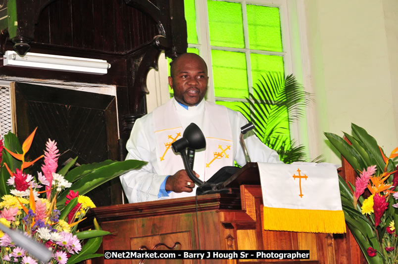 Lucea United Church - United Church in Jamaica and Cayman Islands - Worship Service & Celebration of the Sacrament of Holy Communion - Special Guests: Hanover Homecoming Foundation & His Excellency The Most Honourable Professor Sir Kenneth Hall Governor General of Jamaica - Hanover Jamaica Travel Guide - Lucea Jamaica Travel Guide is an Internet Travel - Tourism Resource Guide to the Parish of Hanover and Lucea area of Jamaica - http://www.hanoverjamaicatravelguide.com - http://.www.luceajamaicatravelguide.com