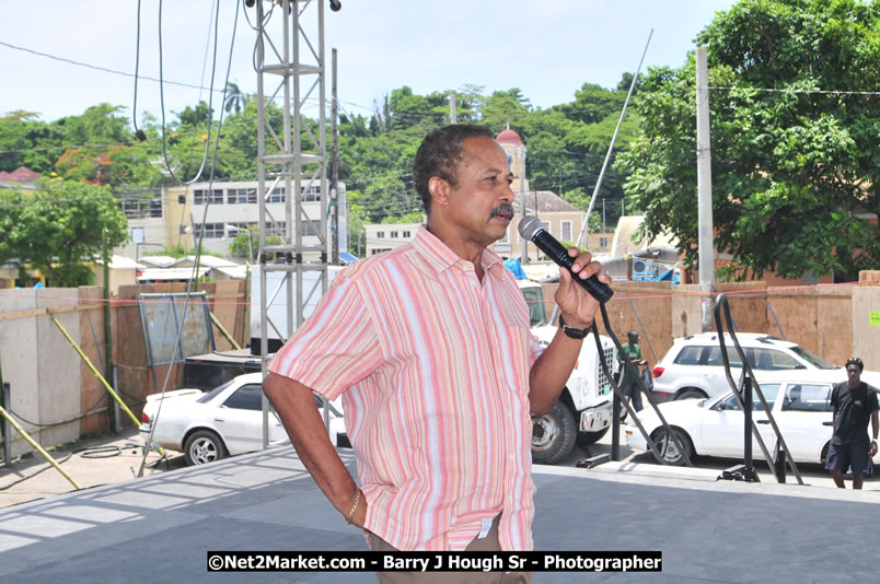 Lucea Cross the Harbour @ Lucea Car Park...! All Day Event - Cross the Harbour Swim, Boat Rides, and Entertainment for the Family, Concert Featuring: Bushman, George Nooks. Little Hero, Bushi One String, Dog Rice and many Local Artists - Friday, August 1, 2008 - Lucea, Hanover, Jamaica W.I. - Hanover Jamaica Travel Guide - Lucea Jamaica Travel Guide is an Internet Travel - Tourism Resource Guide to the Parish of Hanover and Lucea area of Jamaica