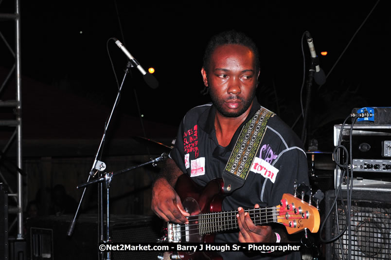 Lucea Cross the Harbour @ Lucea Car Park...! All Day Event - Cross the Harbour Swim, Boat Rides, and Entertainment for the Family, Concert Featuring: Bushman, George Nooks. Little Hero, Bushi One String, Dog Rice and many Local Artists - Friday, August 1, 2008 - Lucea, Hanover, Jamaica W.I. - Hanover Jamaica Travel Guide - Lucea Jamaica Travel Guide is an Internet Travel - Tourism Resource Guide to the Parish of Hanover and Lucea area of Jamaica - http://www.hanoverjamaicatravelguide.com - http://.www.luceajamaicatravelguide.com