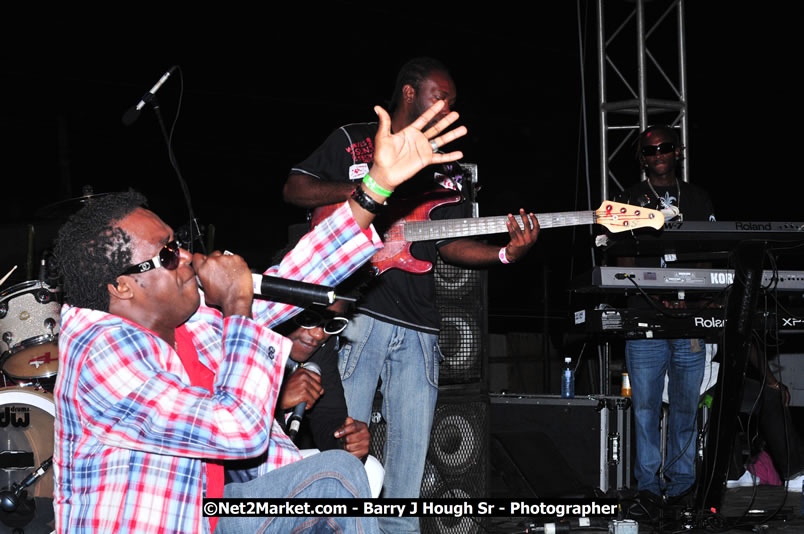 Lucea Cross the Harbour @ Lucea Car Park...! All Day Event - Cross the Harbour Swim, Boat Rides, and Entertainment for the Family, Concert Featuring: Bushman, George Nooks. Little Hero, Bushi One String, Dog Rice and many Local Artists - Friday, August 1, 2008 - Lucea, Hanover, Jamaica W.I. - Hanover Jamaica Travel Guide - Lucea Jamaica Travel Guide is an Internet Travel - Tourism Resource Guide to the Parish of Hanover and Lucea area of Jamaica - http://www.hanoverjamaicatravelguide.com - http://.www.luceajamaicatravelguide.com