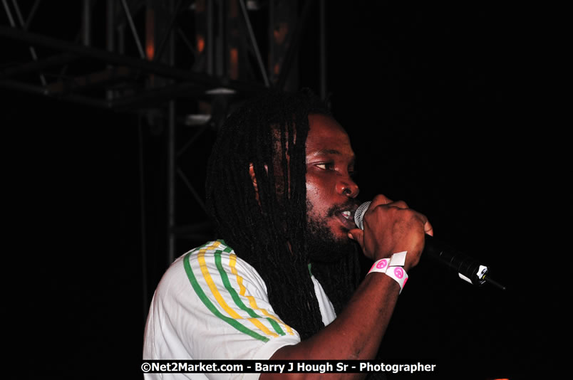 Lucea Cross the Harbour @ Lucea Car Park...! All Day Event - Cross the Harbour Swim, Boat Rides, and Entertainment for the Family, Concert Featuring: Bushman, George Nooks. Little Hero, Bushi One String, Dog Rice and many Local Artists - Friday, August 1, 2008 - Lucea, Hanover, Jamaica W.I. - Hanover Jamaica Travel Guide - Lucea Jamaica Travel Guide is an Internet Travel - Tourism Resource Guide to the Parish of Hanover and Lucea area of Jamaica - http://www.hanoverjamaicatravelguide.com - http://.www.luceajamaicatravelguide.com