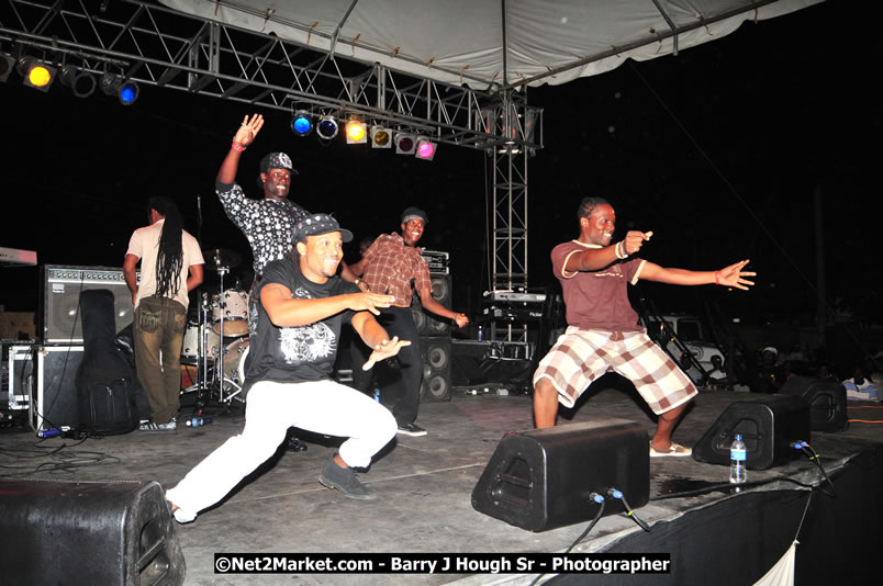 Lucea Cross the Harbour @ Lucea Car Park...! All Day Event - Cross the Harbour Swim, Boat Rides, and Entertainment for the Family, Concert Featuring: Bushman, George Nooks. Little Hero, Bushi One String, Dog Rice and many Local Artists - Friday, August 1, 2008 - Lucea, Hanover, Jamaica W.I. - Hanover Jamaica Travel Guide - Lucea Jamaica Travel Guide is an Internet Travel - Tourism Resource Guide to the Parish of Hanover and Lucea area of Jamaica - http://www.hanoverjamaicatravelguide.com - http://.www.luceajamaicatravelguide.com