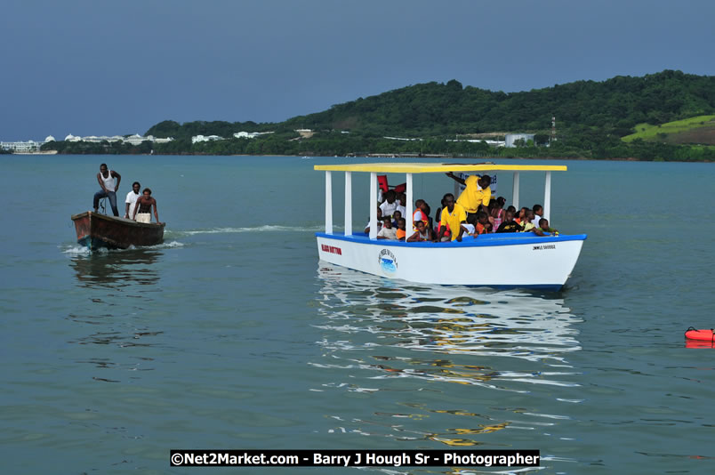 Lucea Cross the Harbour @ Lucea Car Park...! All Day Event - Cross the Harbour Swim, Boat Rides, and Entertainment for the Family, Concert Featuring: Bushman, George Nooks. Little Hero, Bushi One String, Dog Rice and many Local Artists - Friday, August 1, 2008 - Lucea, Hanover, Jamaica W.I. - Hanover Jamaica Travel Guide - Lucea Jamaica Travel Guide is an Internet Travel - Tourism Resource Guide to the Parish of Hanover and Lucea area of Jamaica