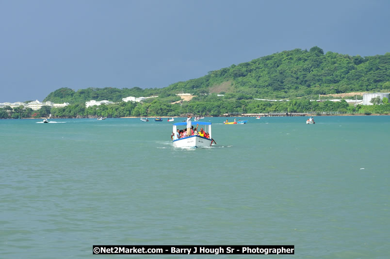 Lucea Cross the Harbour @ Lucea Car Park...! All Day Event - Cross the Harbour Swim, Boat Rides, and Entertainment for the Family, Concert Featuring: Bushman, George Nooks. Little Hero, Bushi One String, Dog Rice and many Local Artists - Friday, August 1, 2008 - Lucea, Hanover, Jamaica W.I. - Hanover Jamaica Travel Guide - Lucea Jamaica Travel Guide is an Internet Travel - Tourism Resource Guide to the Parish of Hanover and Lucea area of Jamaica