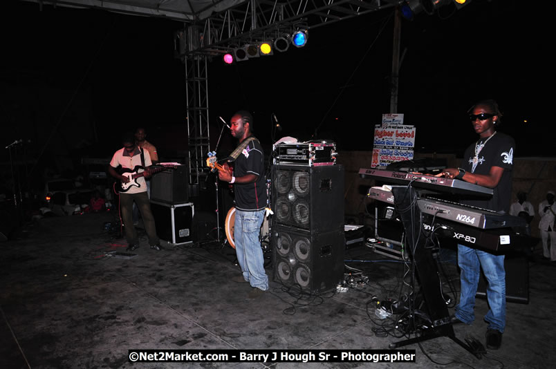 Lucea Cross the Harbour @ Lucea Car Park...! All Day Event - Cross the Harbour Swim, Boat Rides, and Entertainment for the Family, Concert Featuring: Bushman, George Nooks. Little Hero, Bushi One String, Dog Rice and many Local Artists - Friday, August 1, 2008 - Lucea, Hanover, Jamaica W.I. - Hanover Jamaica Travel Guide - Lucea Jamaica Travel Guide is an Internet Travel - Tourism Resource Guide to the Parish of Hanover and Lucea area of Jamaica