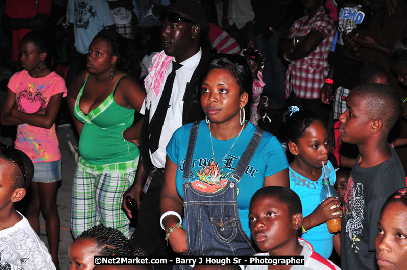 Lucea Cross the Harbour @ Lucea Car Park...! All Day Event - Cross the Harbour Swim, Boat Rides, and Entertainment for the Family, Concert Featuring: Bushman, George Nooks. Little Hero, Bushi One String, Dog Rice and many Local Artists - Friday, August 1, 2008 - Lucea, Hanover, Jamaica W.I. - Hanover Jamaica Travel Guide - Lucea Jamaica Travel Guide is an Internet Travel - Tourism Resource Guide to the Parish of Hanover and Lucea area of Jamaica - http://www.hanoverjamaicatravelguide.com - http://.www.luceajamaicatravelguide.com