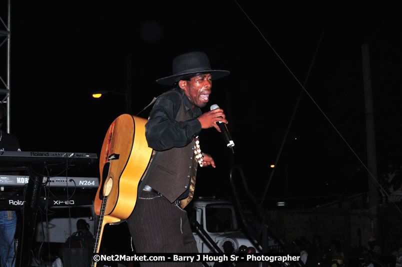 Lucea Cross the Harbour @ Lucea Car Park...! All Day Event - Cross the Harbour Swim, Boat Rides, and Entertainment for the Family, Concert Featuring: Bushman, George Nooks. Little Hero, Bushi One String, Dog Rice and many Local Artists - Friday, August 1, 2008 - Lucea, Hanover, Jamaica W.I. - Hanover Jamaica Travel Guide - Lucea Jamaica Travel Guide is an Internet Travel - Tourism Resource Guide to the Parish of Hanover and Lucea area of Jamaica - http://www.hanoverjamaicatravelguide.com - http://.www.luceajamaicatravelguide.com