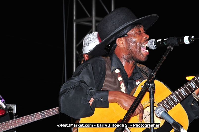 Lucea Cross the Harbour @ Lucea Car Park...! All Day Event - Cross the Harbour Swim, Boat Rides, and Entertainment for the Family, Concert Featuring: Bushman, George Nooks. Little Hero, Bushi One String, Dog Rice and many Local Artists - Friday, August 1, 2008 - Lucea, Hanover, Jamaica W.I. - Hanover Jamaica Travel Guide - Lucea Jamaica Travel Guide is an Internet Travel - Tourism Resource Guide to the Parish of Hanover and Lucea area of Jamaica - http://www.hanoverjamaicatravelguide.com - http://.www.luceajamaicatravelguide.com