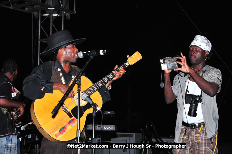 Lucea Cross the Harbour @ Lucea Car Park...! All Day Event - Cross the Harbour Swim, Boat Rides, and Entertainment for the Family, Concert Featuring: Bushman, George Nooks. Little Hero, Bushi One String, Dog Rice and many Local Artists - Friday, August 1, 2008 - Lucea, Hanover, Jamaica W.I. - Hanover Jamaica Travel Guide - Lucea Jamaica Travel Guide is an Internet Travel - Tourism Resource Guide to the Parish of Hanover and Lucea area of Jamaica - http://www.hanoverjamaicatravelguide.com - http://.www.luceajamaicatravelguide.com