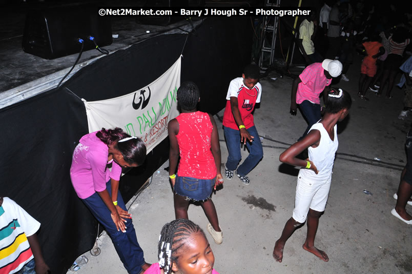 Lucea Cross the Harbour @ Lucea Car Park...! All Day Event - Cross the Harbour Swim, Boat Rides, and Entertainment for the Family, Concert Featuring: Bushman, George Nooks. Little Hero, Bushi One String, Dog Rice and many Local Artists - Friday, August 1, 2008 - Lucea, Hanover, Jamaica W.I. - Hanover Jamaica Travel Guide - Lucea Jamaica Travel Guide is an Internet Travel - Tourism Resource Guide to the Parish of Hanover and Lucea area of Jamaica - http://www.hanoverjamaicatravelguide.com - http://.www.luceajamaicatravelguide.com