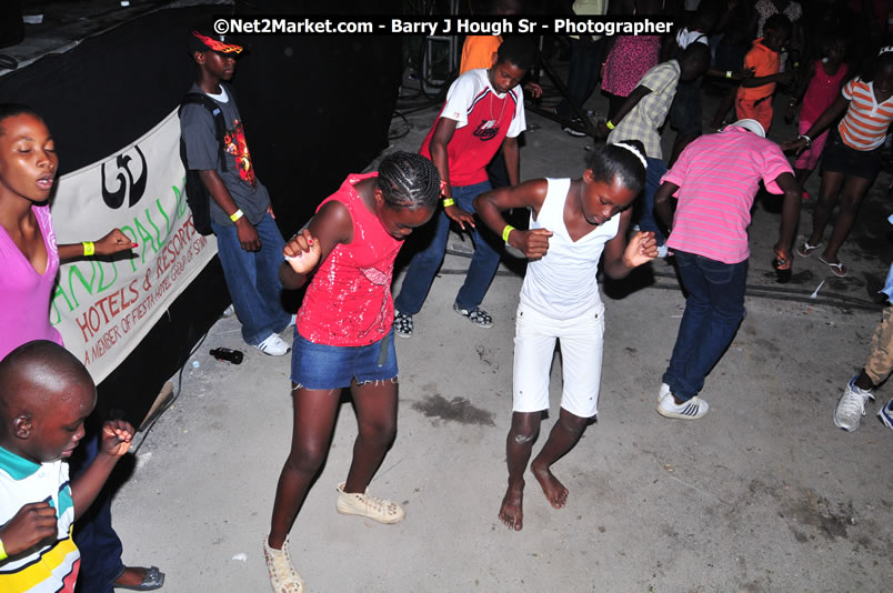 Lucea Cross the Harbour @ Lucea Car Park...! All Day Event - Cross the Harbour Swim, Boat Rides, and Entertainment for the Family, Concert Featuring: Bushman, George Nooks. Little Hero, Bushi One String, Dog Rice and many Local Artists - Friday, August 1, 2008 - Lucea, Hanover, Jamaica W.I. - Hanover Jamaica Travel Guide - Lucea Jamaica Travel Guide is an Internet Travel - Tourism Resource Guide to the Parish of Hanover and Lucea area of Jamaica - http://www.hanoverjamaicatravelguide.com - http://.www.luceajamaicatravelguide.com