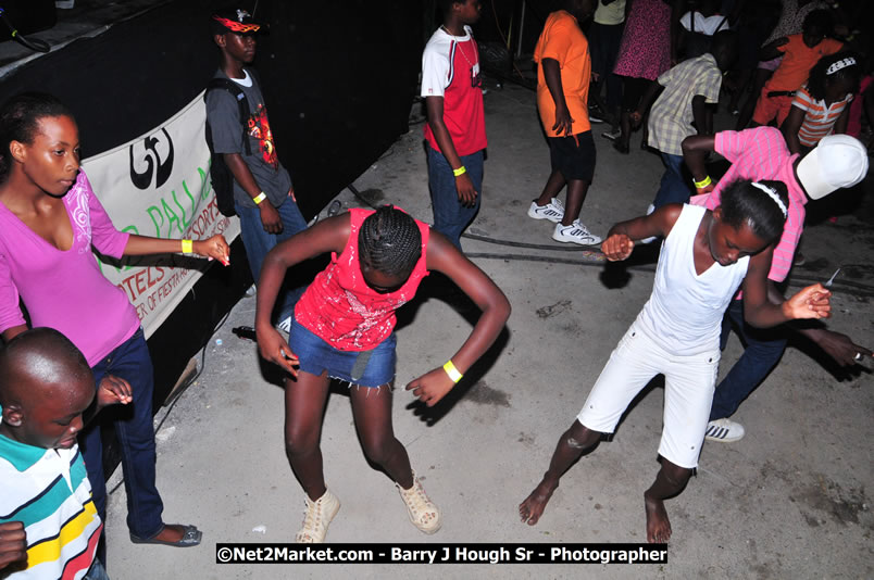 Lucea Cross the Harbour @ Lucea Car Park...! All Day Event - Cross the Harbour Swim, Boat Rides, and Entertainment for the Family, Concert Featuring: Bushman, George Nooks. Little Hero, Bushi One String, Dog Rice and many Local Artists - Friday, August 1, 2008 - Lucea, Hanover, Jamaica W.I. - Hanover Jamaica Travel Guide - Lucea Jamaica Travel Guide is an Internet Travel - Tourism Resource Guide to the Parish of Hanover and Lucea area of Jamaica - http://www.hanoverjamaicatravelguide.com - http://.www.luceajamaicatravelguide.com